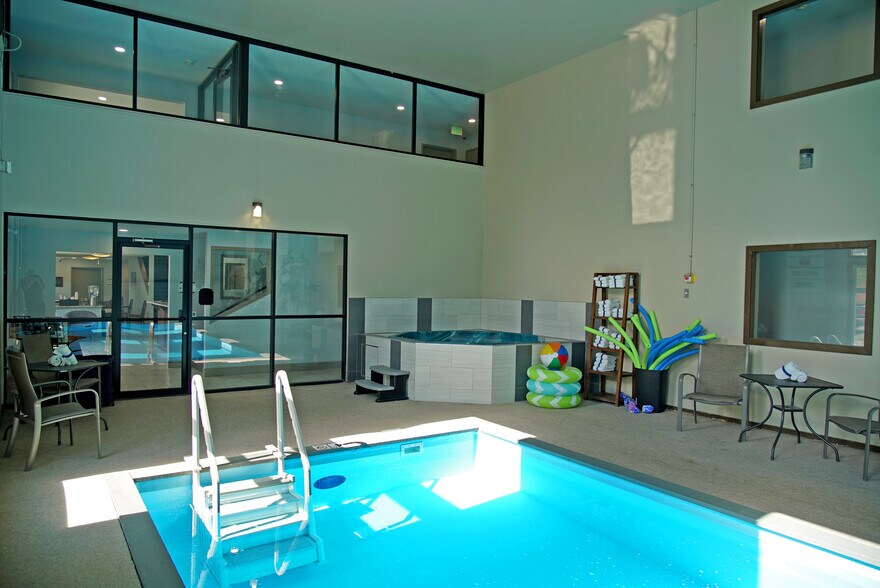 More Photos Of 1519 Grande Ave, Monte Vista Hotel For Sale