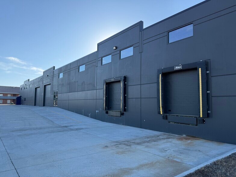 More Photos Of 2801 W O St, Lincoln Warehouse For Sale