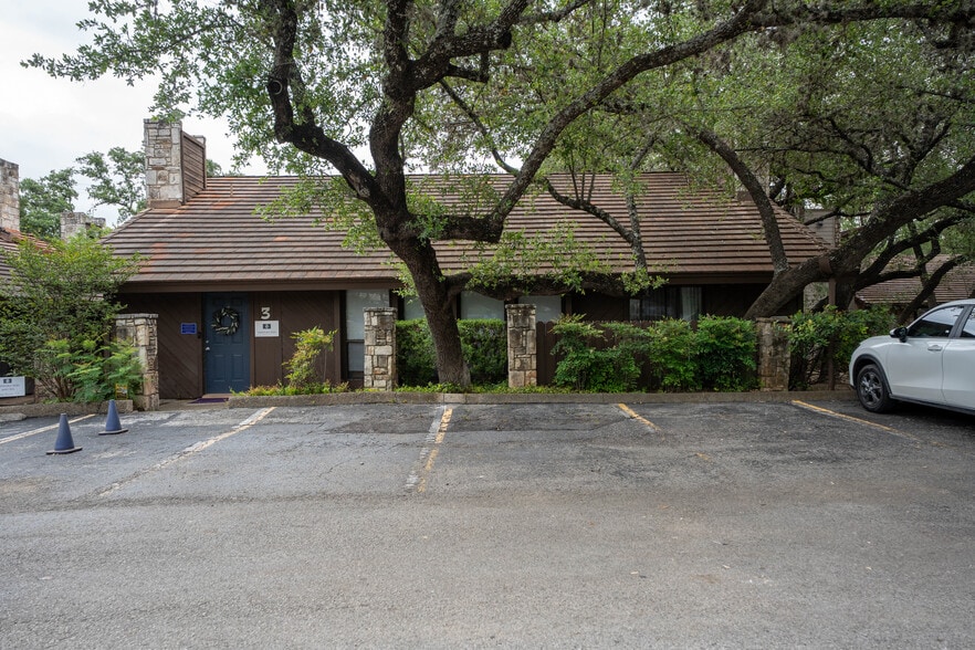 Primary Photo Of 8004 West Ave, San Antonio Office For Sale