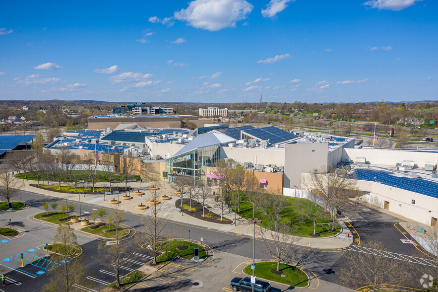 More Photos Of 700 Paramus Park, Paramus Unknown For Lease