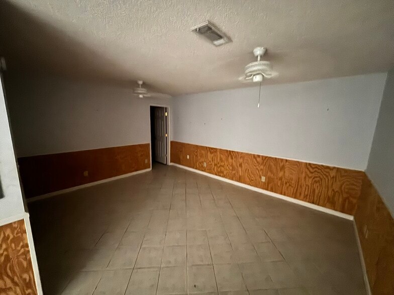 More Photos Of 19300 Valdosta Hwy, Valdosta Distribution For Lease