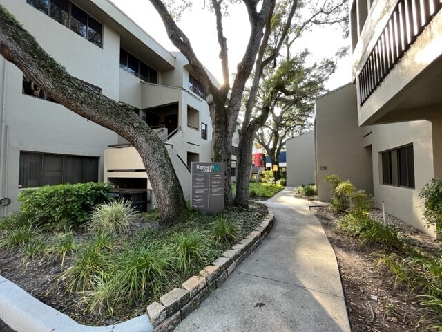 More Photos Of 3333 W Kennedy Blvd, Tampa Loft Creative Space For Sale
