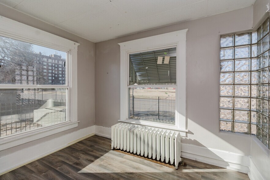 More Photos Of 638 N Broadway Ave, Wichita Multifamily For Sale