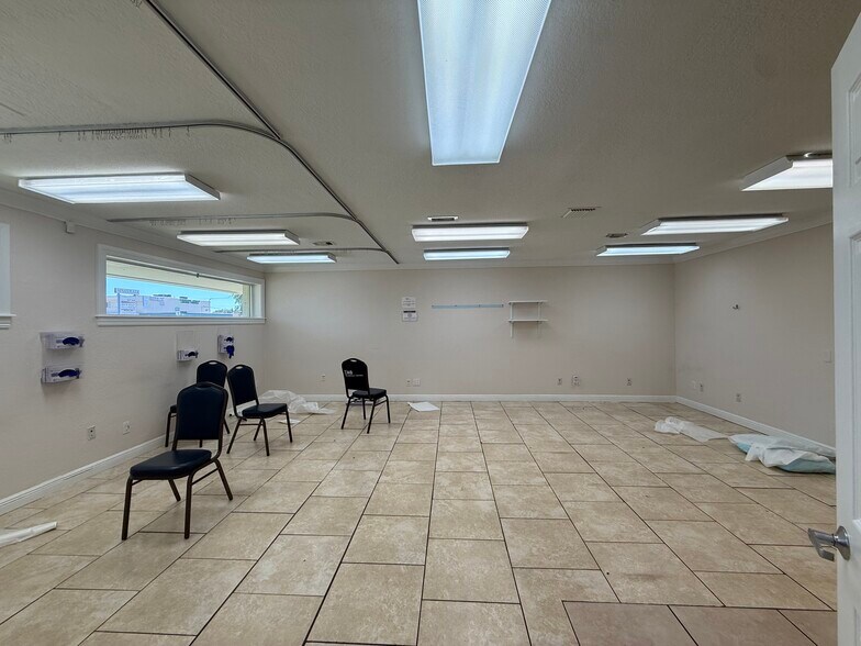More Photos Of 9611 SW 40th St, Miami Medical For Sale