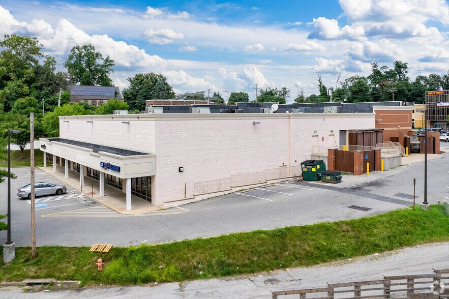 More Photos Of 1510 Reisterstown Rd, Pikesville Drugstore For Lease