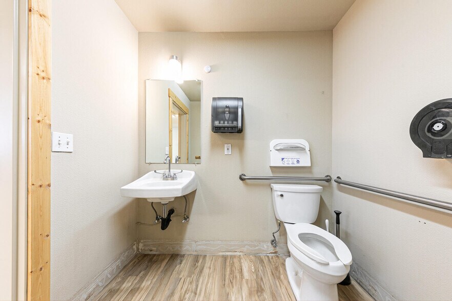 More Photos Of 12315 Deerfield Dr, Truckee Office Residential For Sale