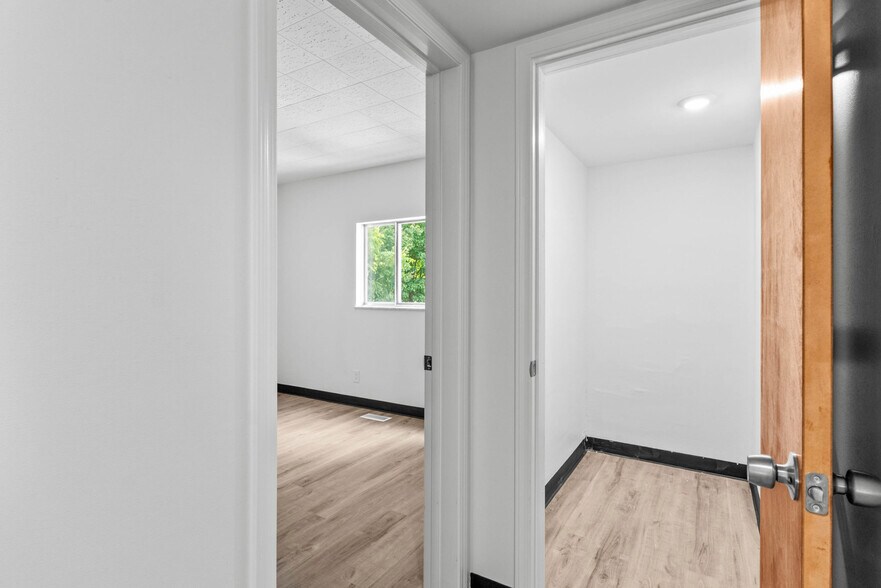 More Photos Of 2532 Spring Arbor Rd, Jackson Medical For Sale