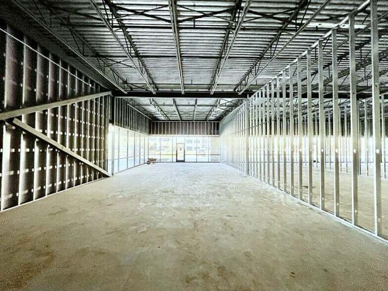 More Photos Of 4899 Highway 6, Missouri City Storefront Retail Office For Sale