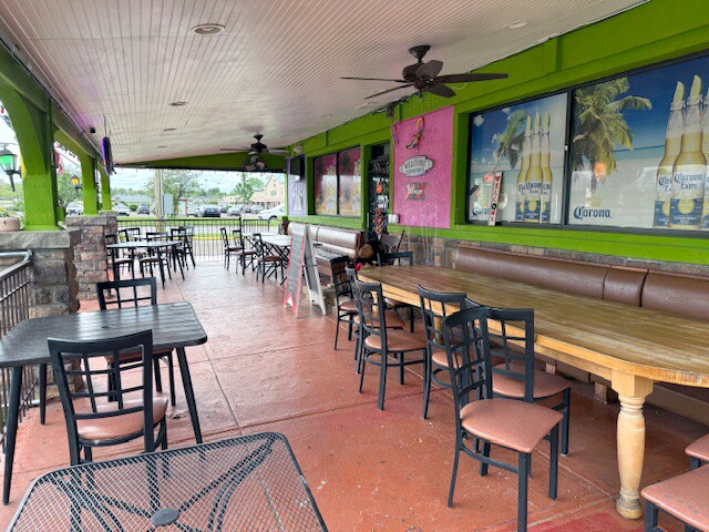 More Photos Of 1061 Reading Rd, Mason Restaurant For Sale