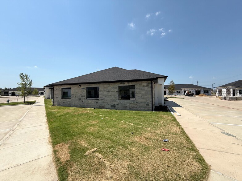 More Photos Of 6000 Alma Rd, McKinney Office For Sale