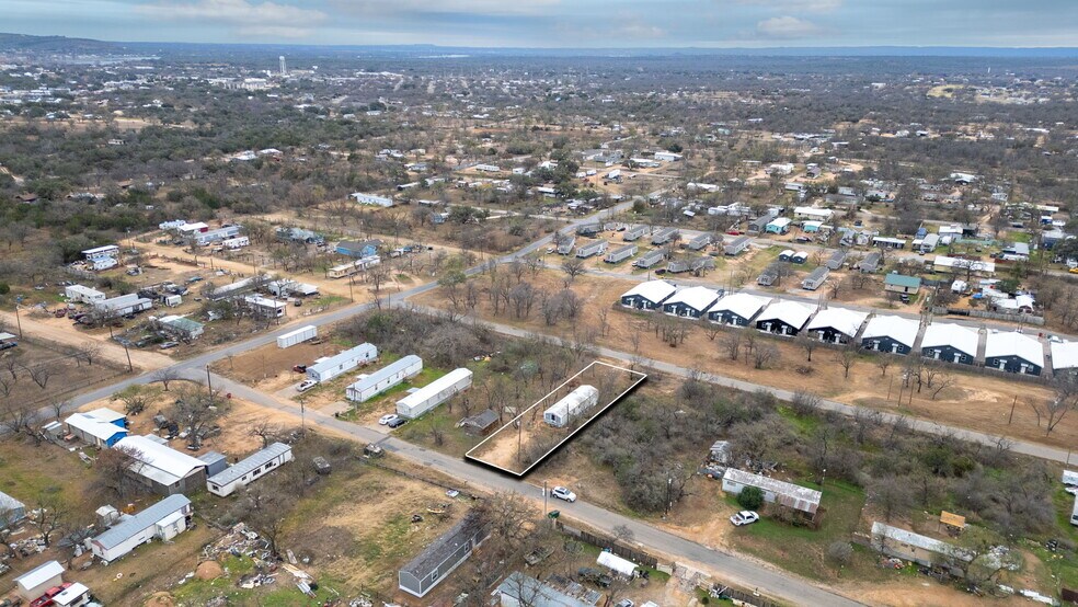 Primary Photo Of 919 Austin St, Kingsland Flex For Sale