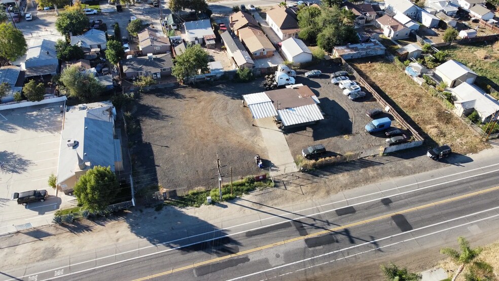 More Photos Of 24229 5th St, San Bernardino Distribution For Sale