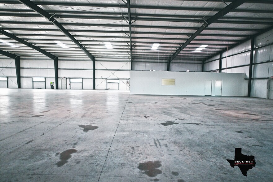 More Photos Of 12955 WRIGHT, Creedmoor Warehouse For Lease