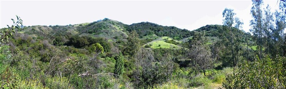 More Photos Of 19400 Mulholland Dr, Tarzana Land For Sale