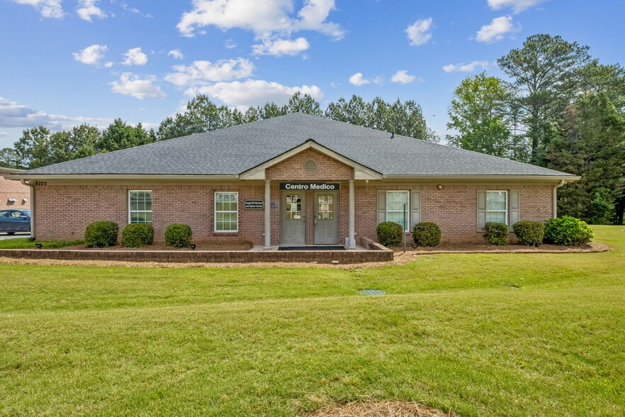 Primary Photo Of 4225 S Lee St, Buford Freestanding For Sale