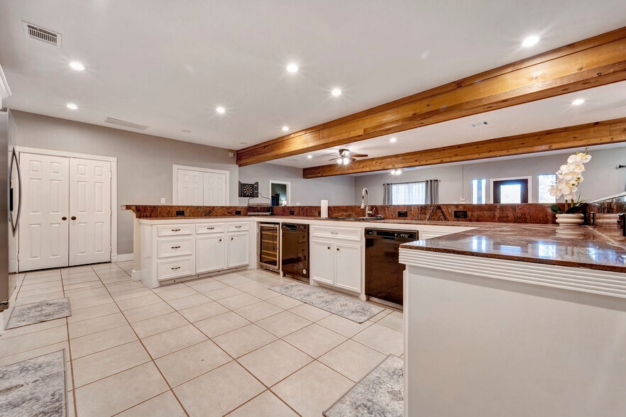 More Photos Of 5607 Sapp Rd, Conroe Lodge Meeting Hall For Sale