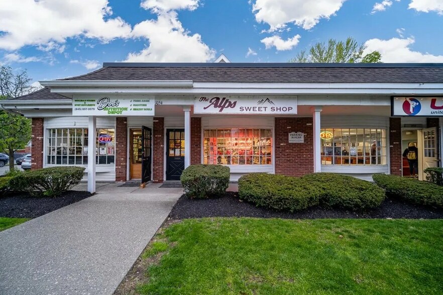 More Photos Of 269 Main St, Beacon Storefront For Sale