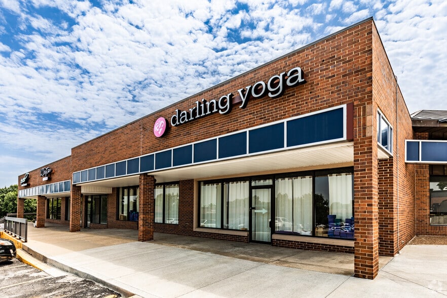 More Photos Of 11705-11849 College Blvd, Overland Park Unknown For Lease