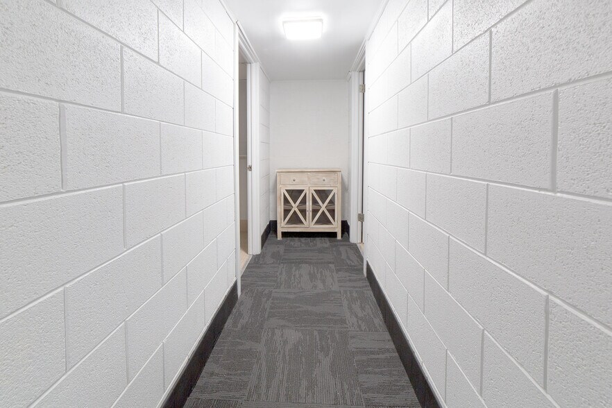 More Photos Of 635 Fairfax St, Altoona Loft Creative Space For Sale