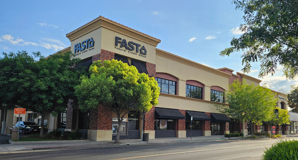 Primary Photo Of 312 W 7th St, Hanford Storefront Retail Office For Lease