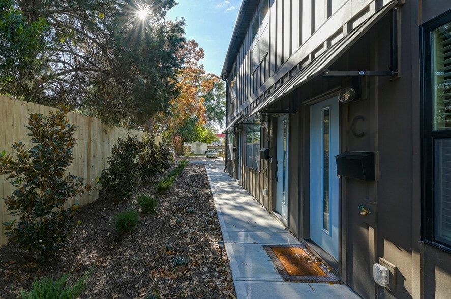 More Photos Of 816 Shull St, West Columbia Apartments For Sale