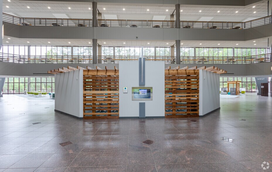 Photo of 2nd Floor Ste Main Lobby Level