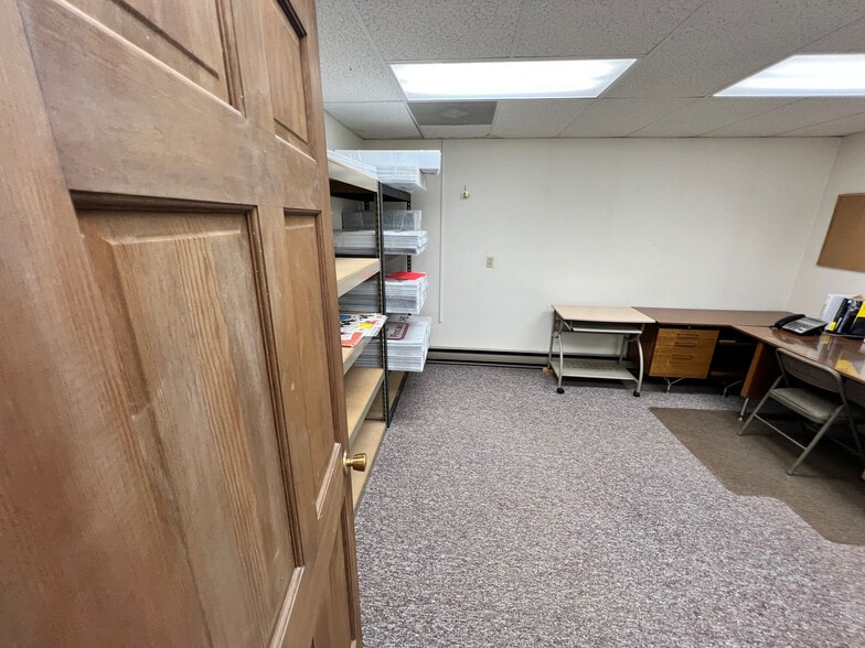 More Photos Of 1244 River View Dr, Cody Office For Lease