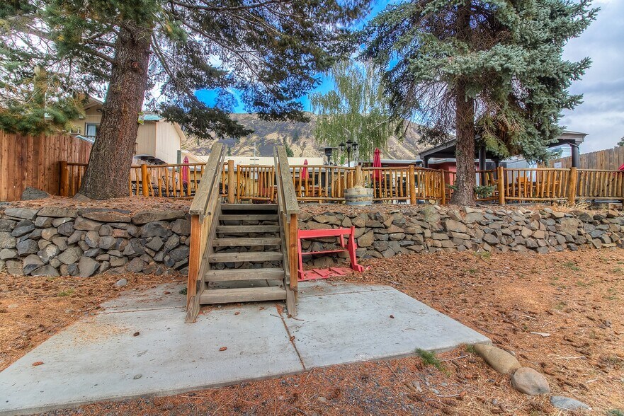 More Photos Of 8590 WA-410, Naches Convenience Store For Sale