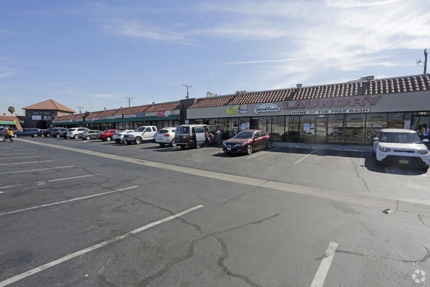 More Photos Of 5936-5970 S Santa Fe Ave, Huntington Park General Retail For Lease