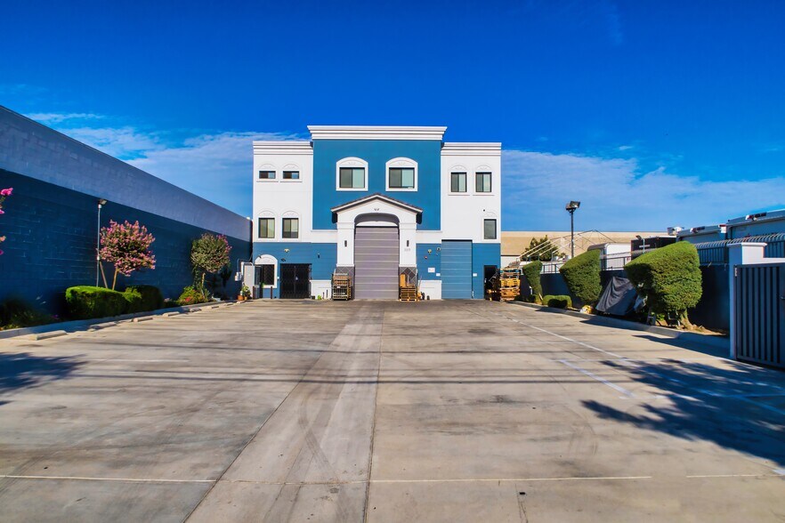 More Photos Of 2213 Edwards Ave, South El Monte Warehouse For Lease