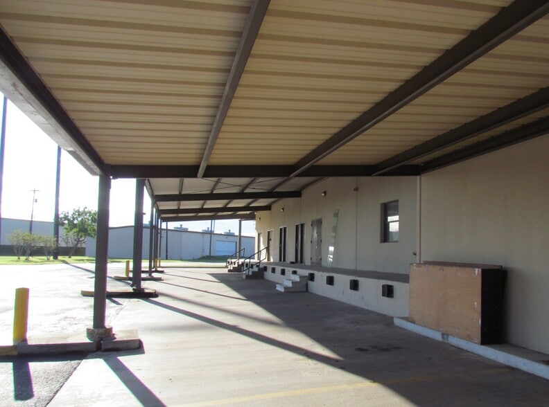 More Photos Of 120 Precision, Buda Unknown For Lease