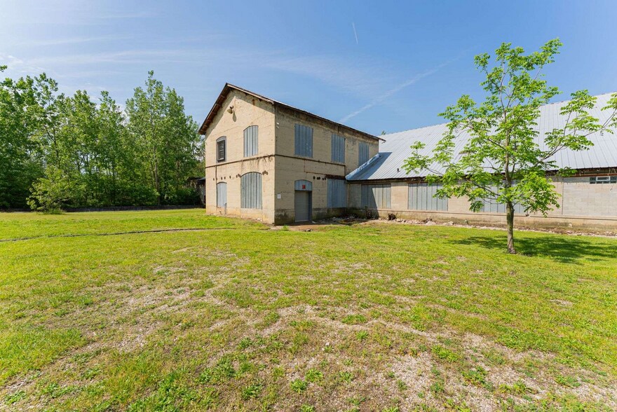 More Photos Of 311 Rose Ave, Marion Warehouse For Sale