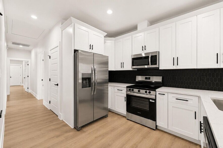 More Photos Of 9210 Caddo Rd, Houston Multifamily For Sale