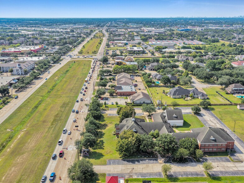 More Photos Of 6429 Fairmont Pky, Pasadena Office For Sale