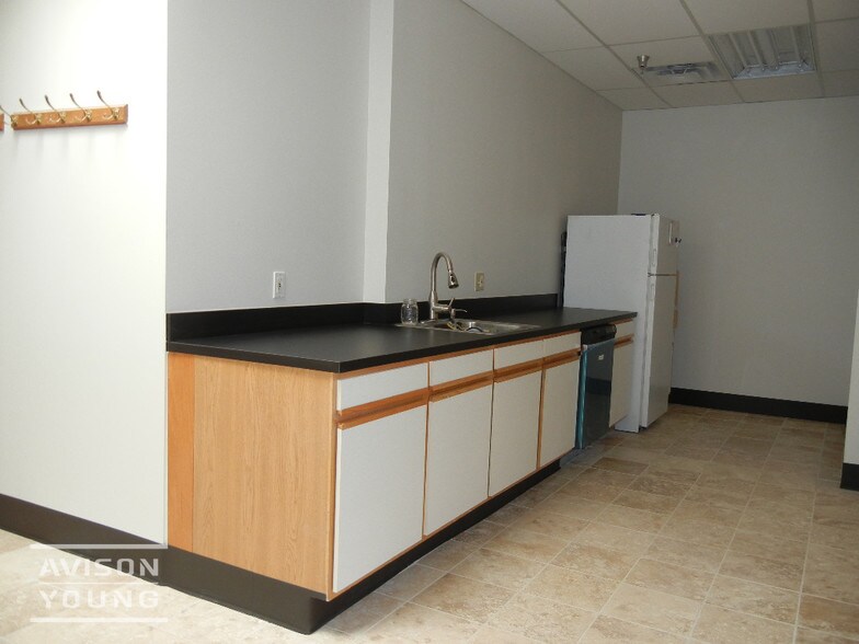 More Photos Of 3101-3141 28th St, Boulder Unknown For Lease