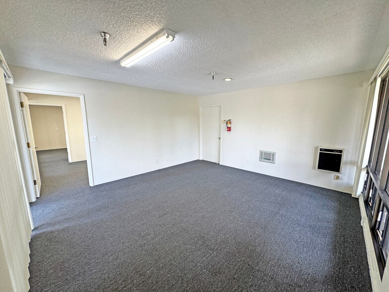 More Photos Of 6487 Calle Real, Goleta Warehouse For Lease