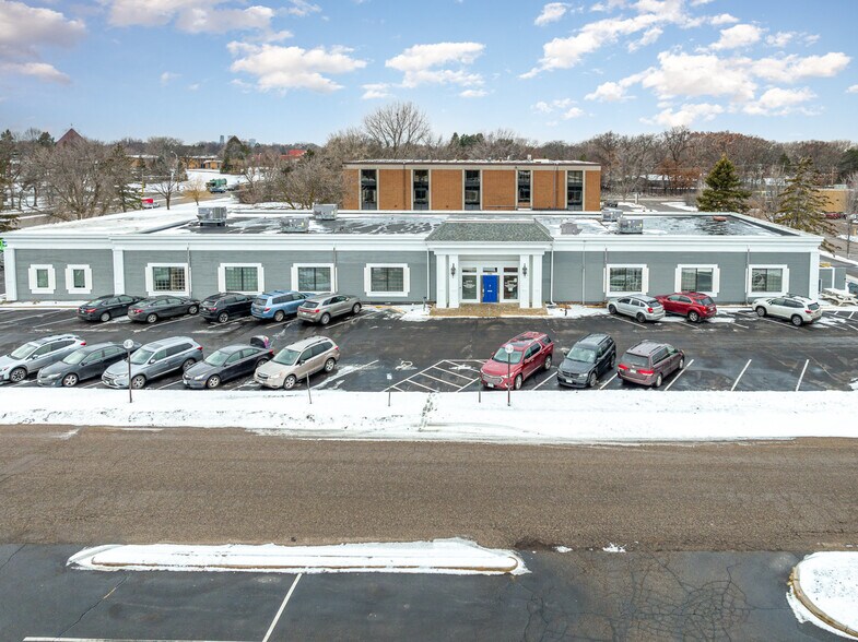More Photos Of 1781 W County Road B, Saint Paul Office For Sale