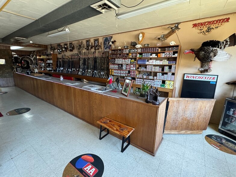 More Photos Of 215 W Main St, Marshall General Retail For Sale