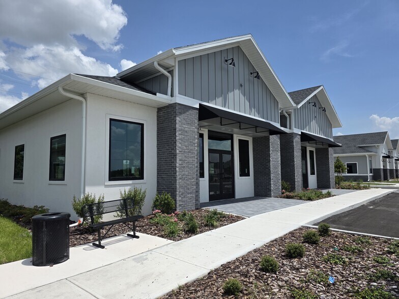 More Photos Of 950 Windermere rd, Winter Garden Medical For Lease