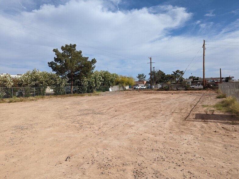 More Photos Of 213 S Alma School Rd, Mesa Land For Lease