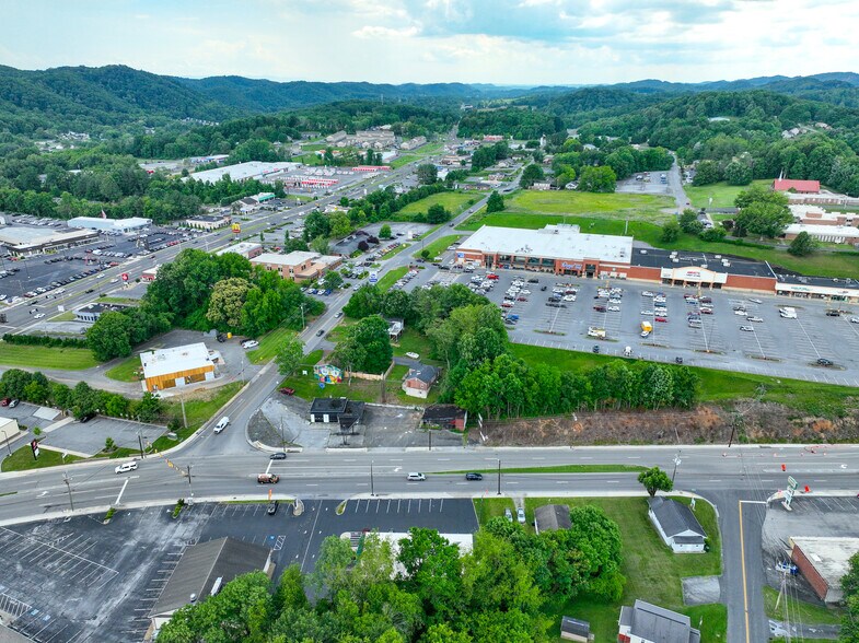 More Photos Of 245 Gate City Hwy, Bristol General Retail For Sale