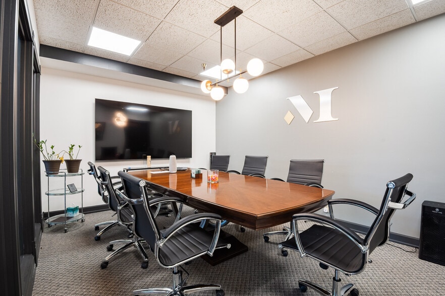 More Photos Of 6 W 5th St W, Saint Paul Office For Sale