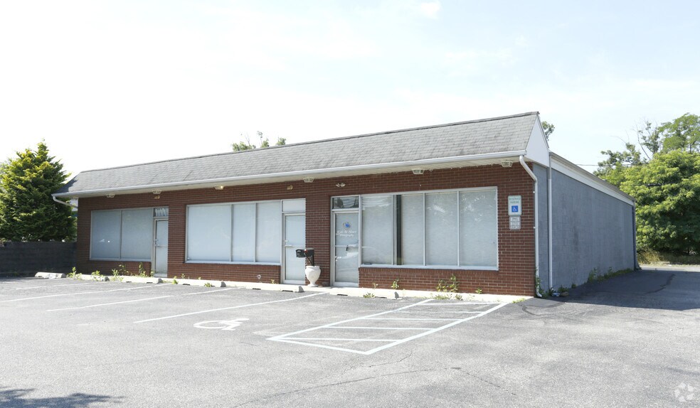 Primary Photo Of 1631 S Olden Ave, Hamilton Medical For Sale