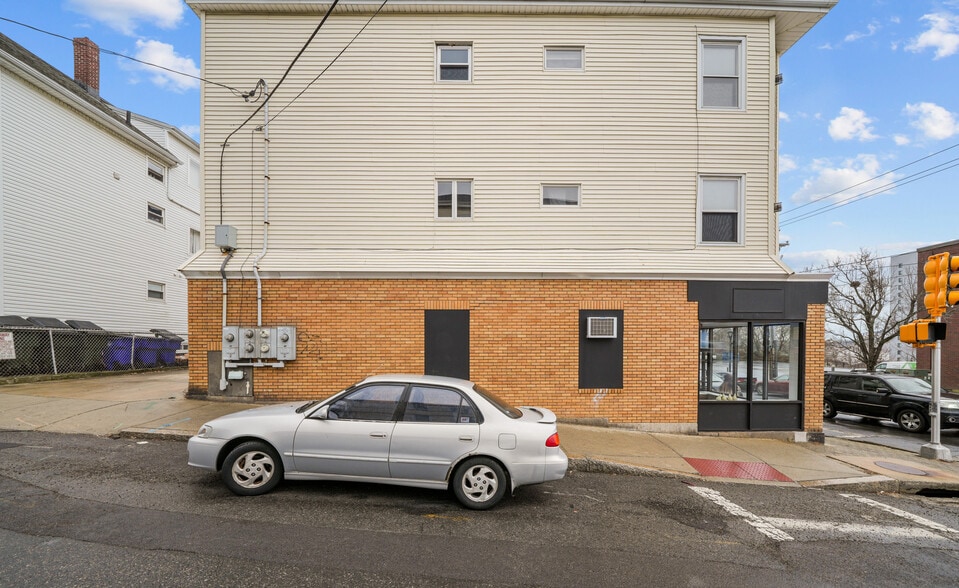 More Photos Of 337 Columbia St, Fall River Apartments For Sale