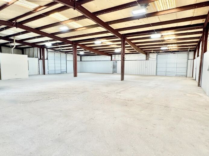 More Photos Of 1601 SE 37th St, Oklahoma City Industrial For Sale
