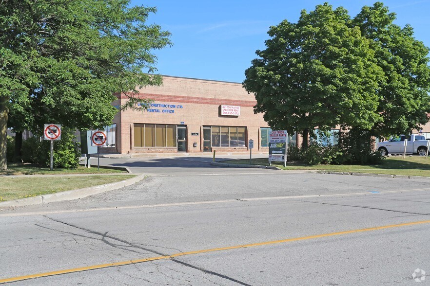 More Photos Of 10 Wilkinson Rd, Brampton Warehouse For Lease