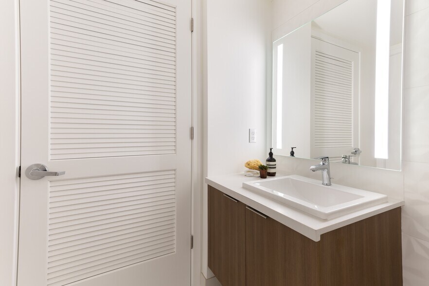 More Photos Of 1380 N California Blvd, Walnut Creek Apartments For Lease