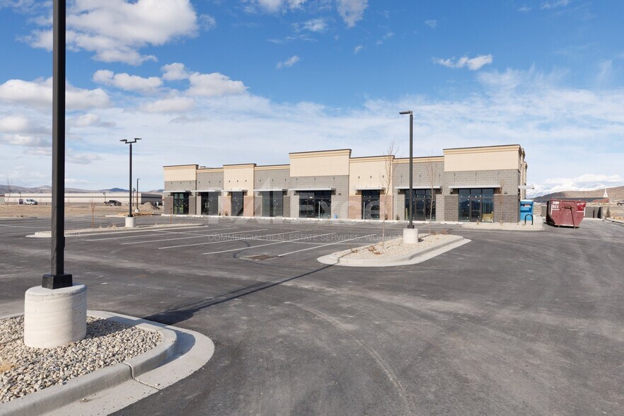 More Photos Of 5390 Beckman ln, Eagle Mountain Freestanding For Lease