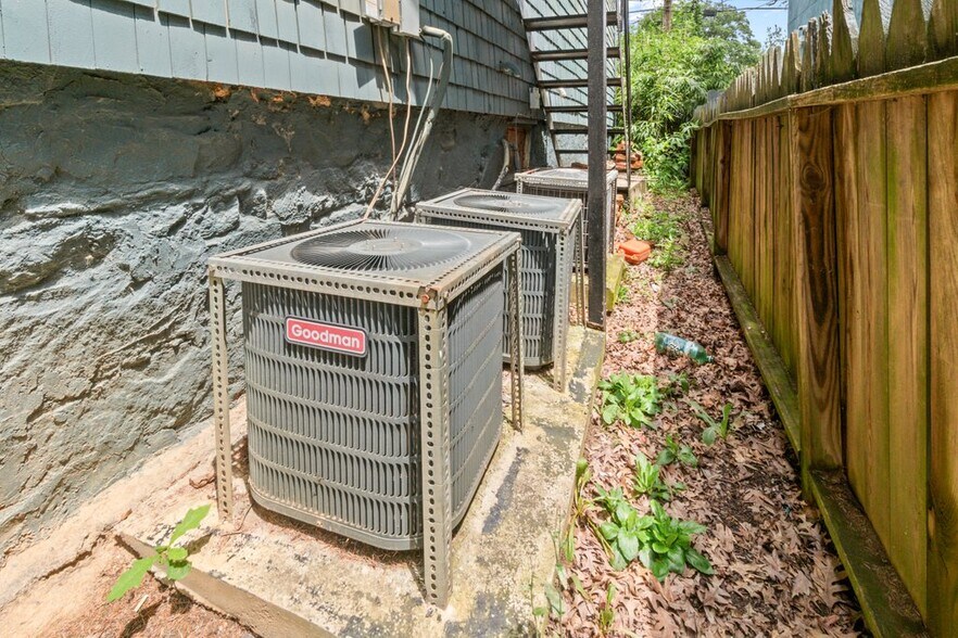 More Photos Of 702 Homestead St, Baltimore Multifamily For Sale