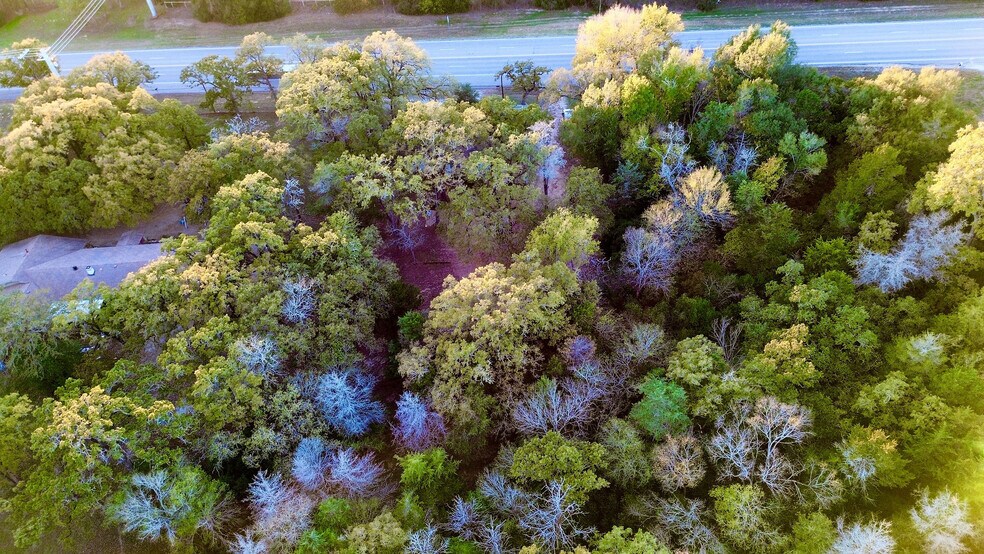 More Photos Of 9278 N Highway 77, Lexington Flex For Sale